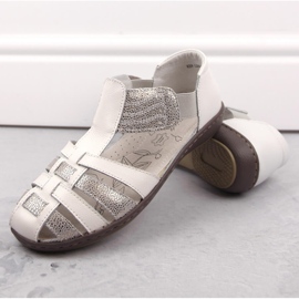 Sandale de dama inchise din piele, bej, T.Sokolski 1