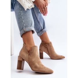 Botine Vailen Bej Toc Înalt Cu Un Model Ajurat 8