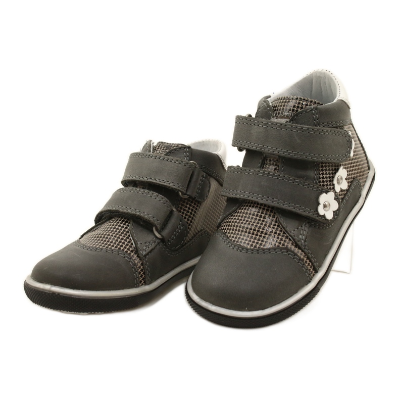 Pantofi de piele pentru fete cu flori albe 91904 gri bartek 3