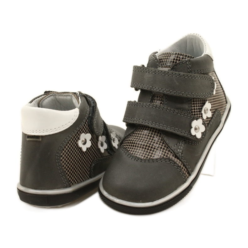 Pantofi de piele pentru fete cu flori albe 91904 gri bartek 4