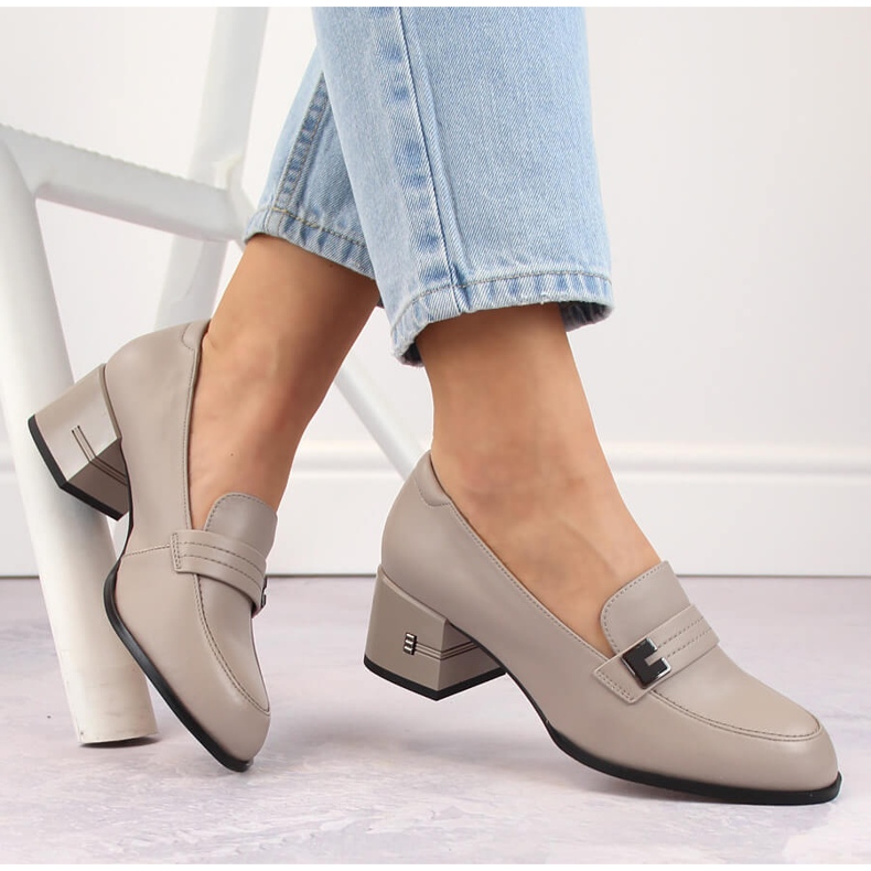 Pantofi de dama din piele cu toc, gri Vinceza 66612 1 Pantofi de dama din piele cu toc, gri Vinceza 66612 1