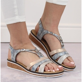 Sandale cu pană cu slip-on de damă confortabile Rieker V36G4-40 albastru 1