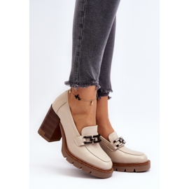 Vinceza Pompe pe un toc masiv masiv cu decor, bej Oradna 2