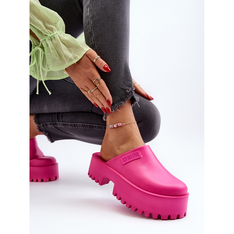 Flip-flops pentru damă pe o talpă masivă Big Star NN274019 fucsia roz 1 Flip-flops pentru damă pe o talpă masivă Big Star NN274019 fucsia roz 1