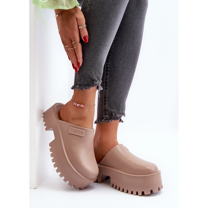 Flip-flops de damă On A Massive Sole Big Star NN274016 Bej 1