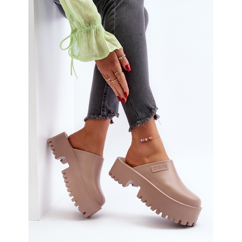 Flip-flops de damă On A Massive Sole Big Star NN274016 Bej 2