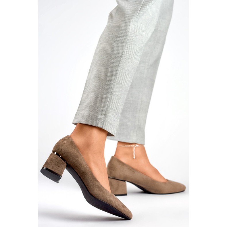 Pompi din piele intoarsa cu toc jos, pantofi maro cu toc jos 2 Pompi din piele intoarsa cu toc jos, pantofi maro cu toc jos 2