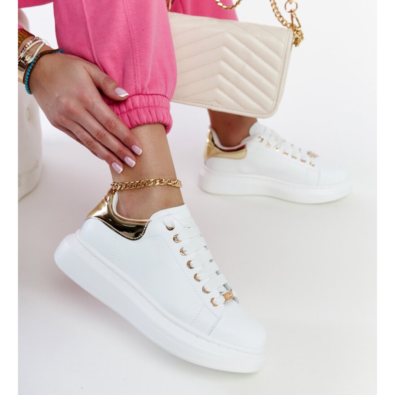 Tenisi albi pe platforma GOE LL2N4011 1