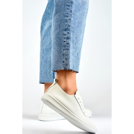 Tenisi albi ajurati pentru femei, adidasi ajurati 2