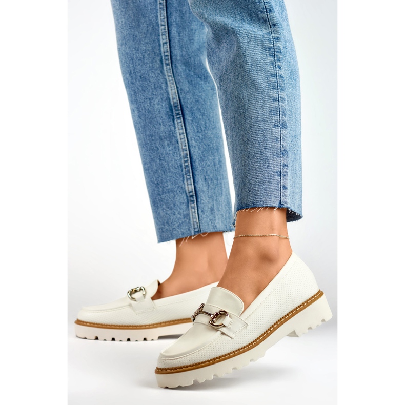 Pantofi de dama albi cu platforma 2