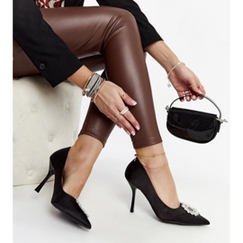 Tocuri înalte negre cu finisaj satinat și strasuri de la Susegana negru 1