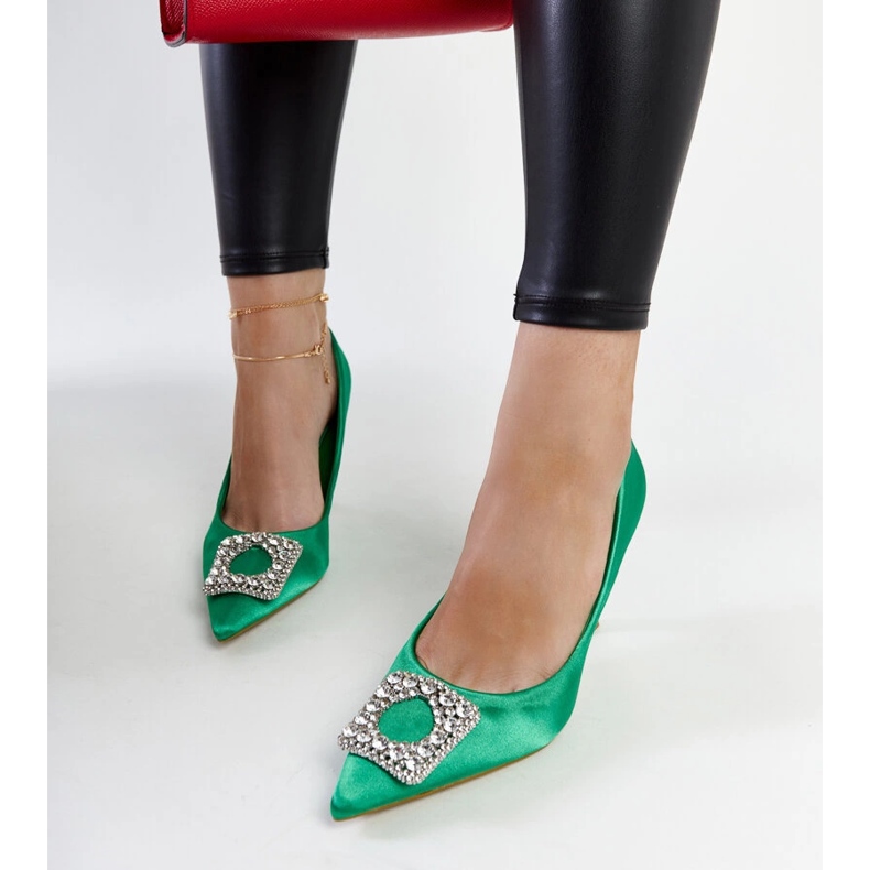 Tocuri verzi inalte cu finisaj satinat si strasuri Clemente verde 1