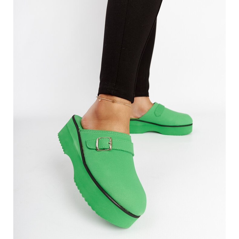 Sabotul verde alunecă pe platforma Lang 2