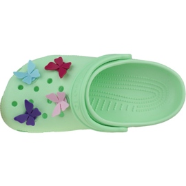 Crocs Classic Butterfly Charm Clog Jr 206179-3TI verde 2
