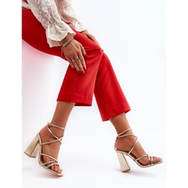 Sandale cu toc înalt Josette Gold la modă de aur 1 Sandale cu toc înalt Josette Gold la modă de aur 1