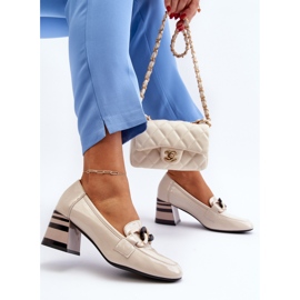 Vinceza Pompi din piele lacuita cu lant, Beige Paliotte bej 1 Vinceza Pompi din piele lacuita cu lant, Beige Paliotte bej 1