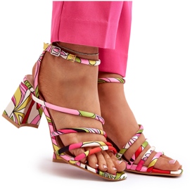 Sandale cu model pe un toc înalt Jenglla multicolor roz 11