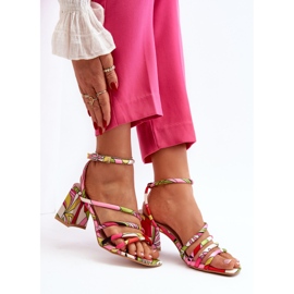 Sandale cu model pe un toc înalt Jenglla multicolor roz 2
