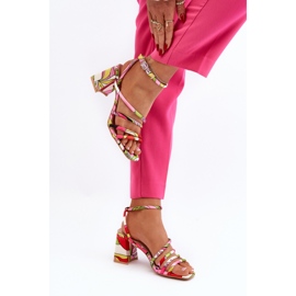 Sandale cu model pe un toc înalt Jenglla multicolor roz 7