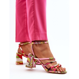 Sandale cu model pe un toc înalt Jenglla multicolor roz 8
