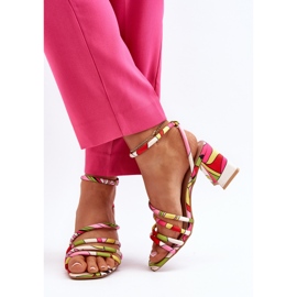 Sandale cu model pe un toc înalt Jenglla multicolor roz 9