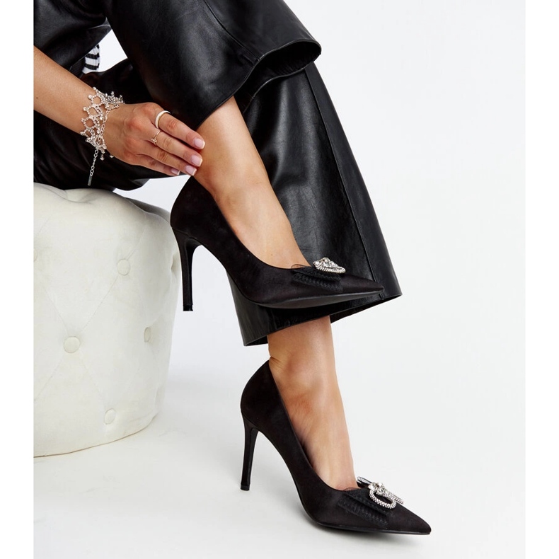 Tocuri înalte negre cu fundă decorativă Natasa negru 1 Tocuri înalte negre cu fundă decorativă Natasa negru 1