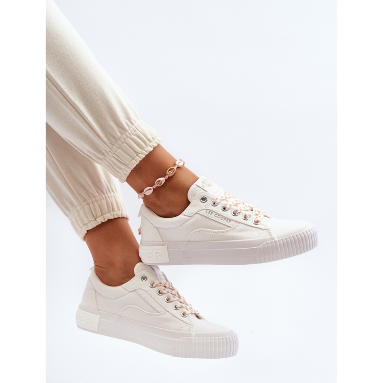 Pantofi de damă Lee Cooper LCW-24-31-2170 alb 2 Pantofi de damă Lee Cooper LCW-24-31-2170 alb 2
