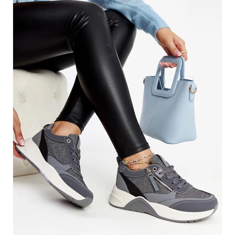 Adidași gri strălucitori pe platforma Makda 1