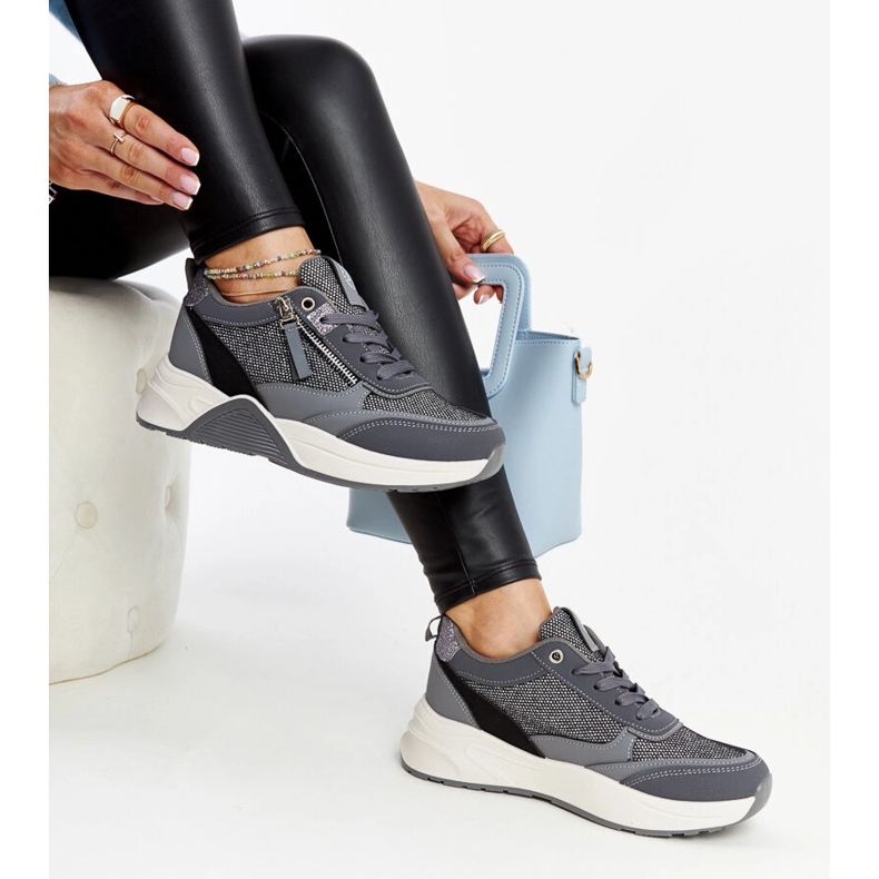 Adidași gri strălucitori pe platforma Makda 2