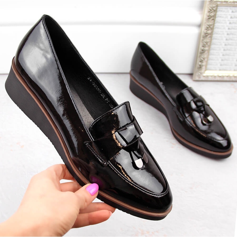 Pantofi cu pană neagră lăcuți pentru damă, Vinceza 58266 negru 1