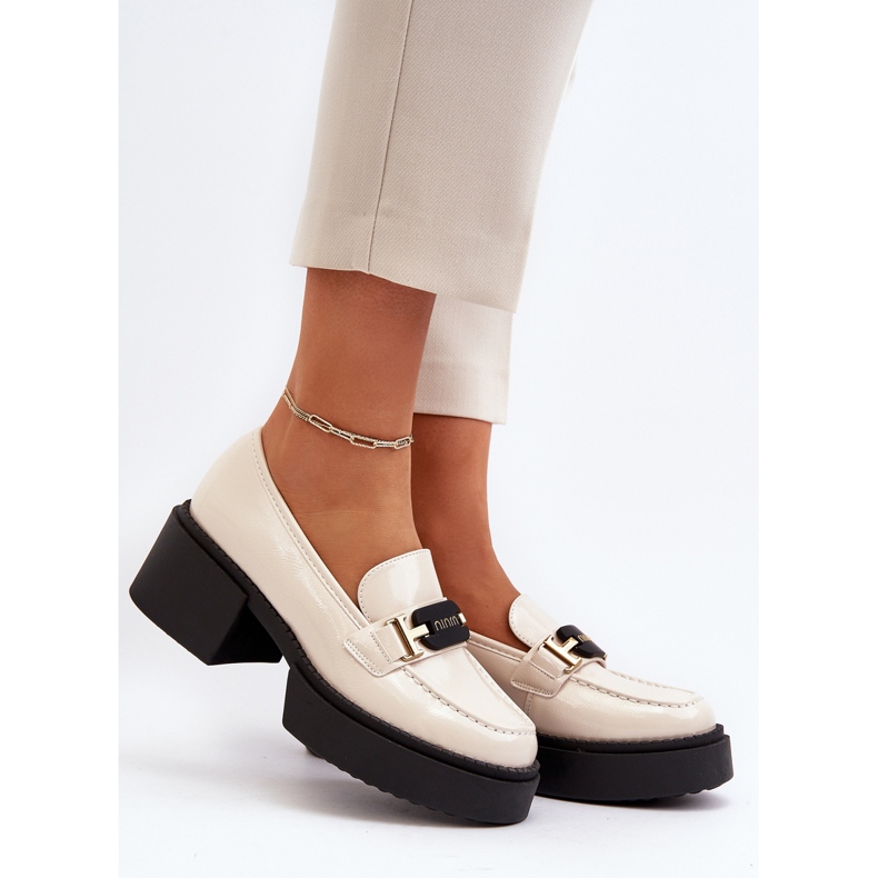 Vinceza Mocasini de dama din piele lacuita cu toc gros, bej deschis Ridulvi 2