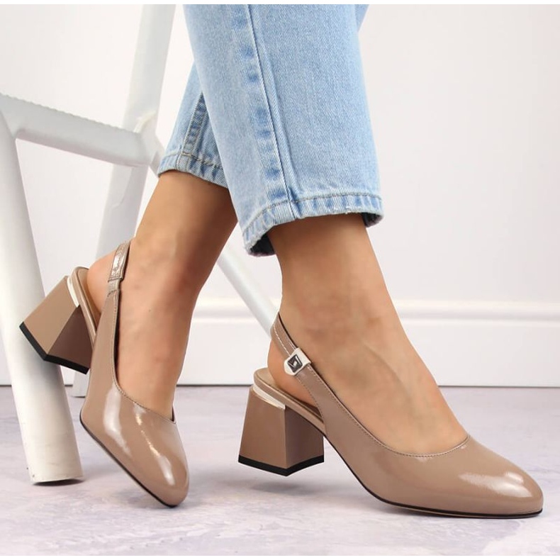 Sandale Vinceza W JAN271 bej din piele lacuita 1