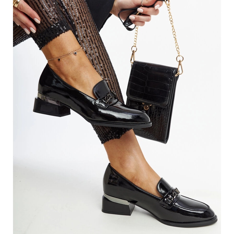 Pantofi negri din piele lacuita de la Vinceza negru 1