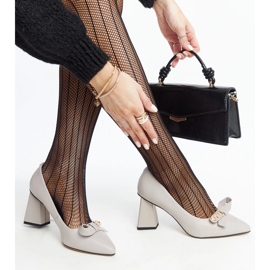 Pompi cu toc din piele gri de la Vinceza 1