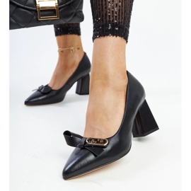 Pompi cu toc din piele neagra de la Vinceza negru 1