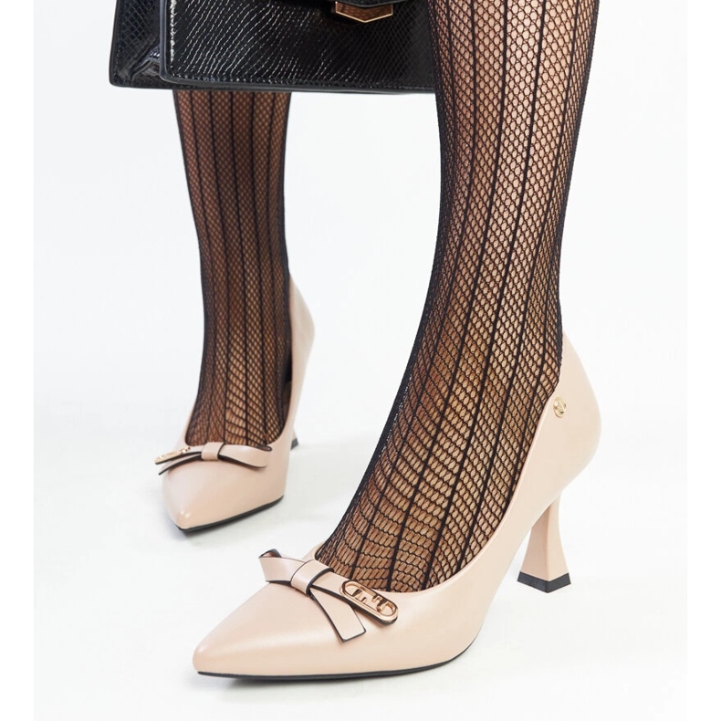 Pompe cu toc bej de la Vinceza 1