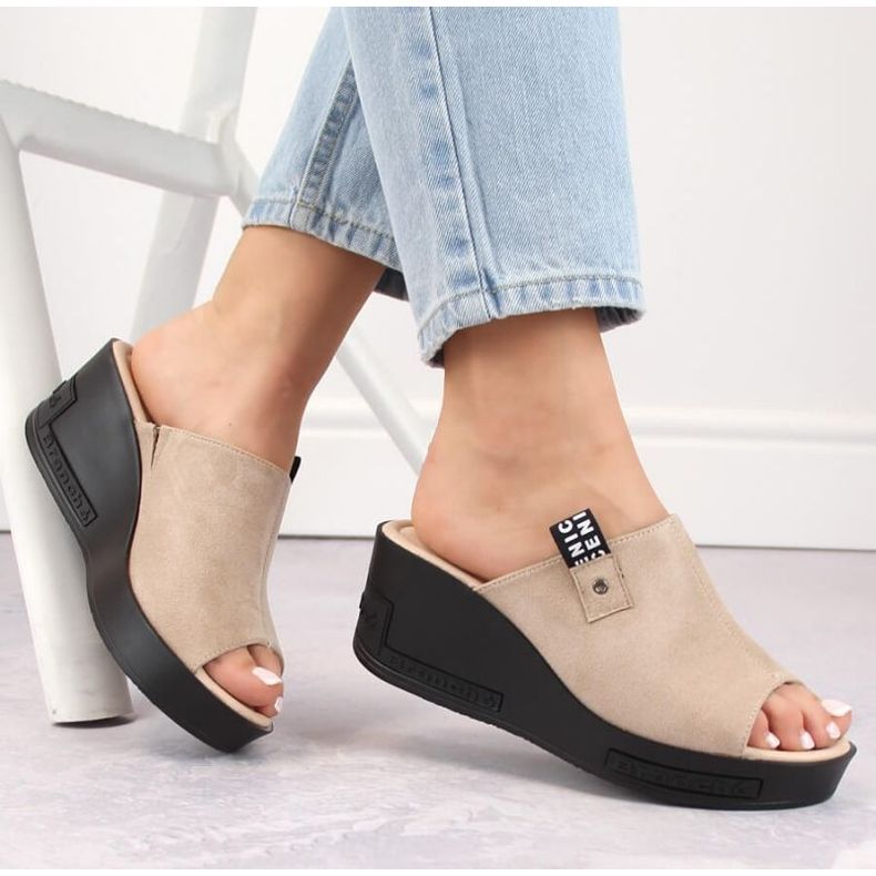 Papuci din piele intoarsa Vinceza W JAN278 bej 1