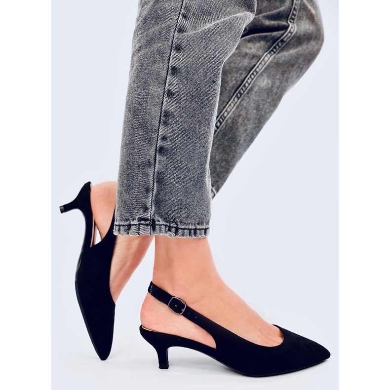 Malloi Tocuri joase negre cu toc deschis negru 1