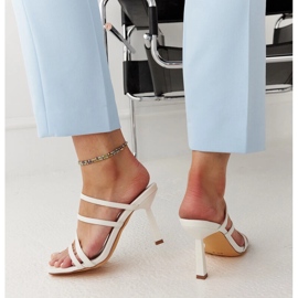 Flip-flops Semira albi cu toc înalt 4