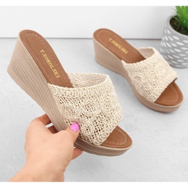 Sandale de damă bej cu pană T.Sokolski 321 1