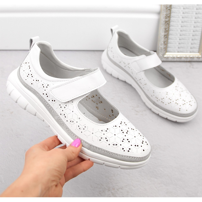 Pantofi de dama din piele ajurata cu velcro, alb Filippo DP6073 1