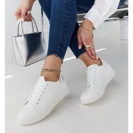 Tenisi albi cu platformă marca Hagosa 1