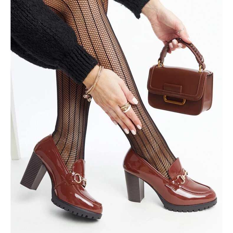 Pompe maro cu toc lacuit de la Giacoma 1 Pompe maro cu toc lacuit de la Giacoma 1