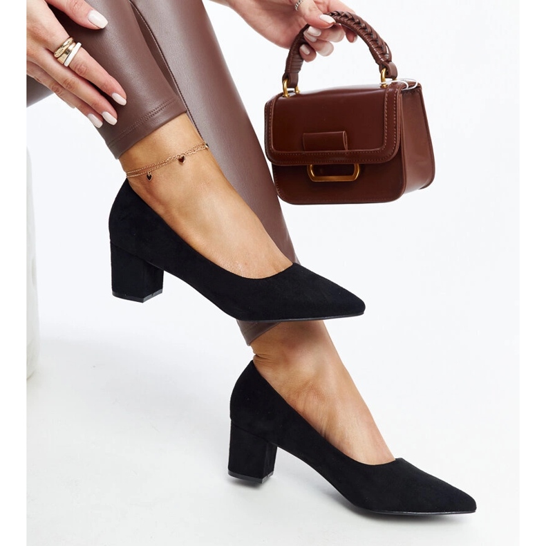 Pompe negri cu toc Araxi negru 1