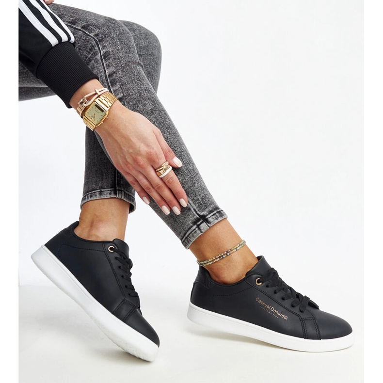 Tenisi negri din piele ecologică de la Furat negru 1 Tenisi negri din piele ecologică de la Furat negru 1