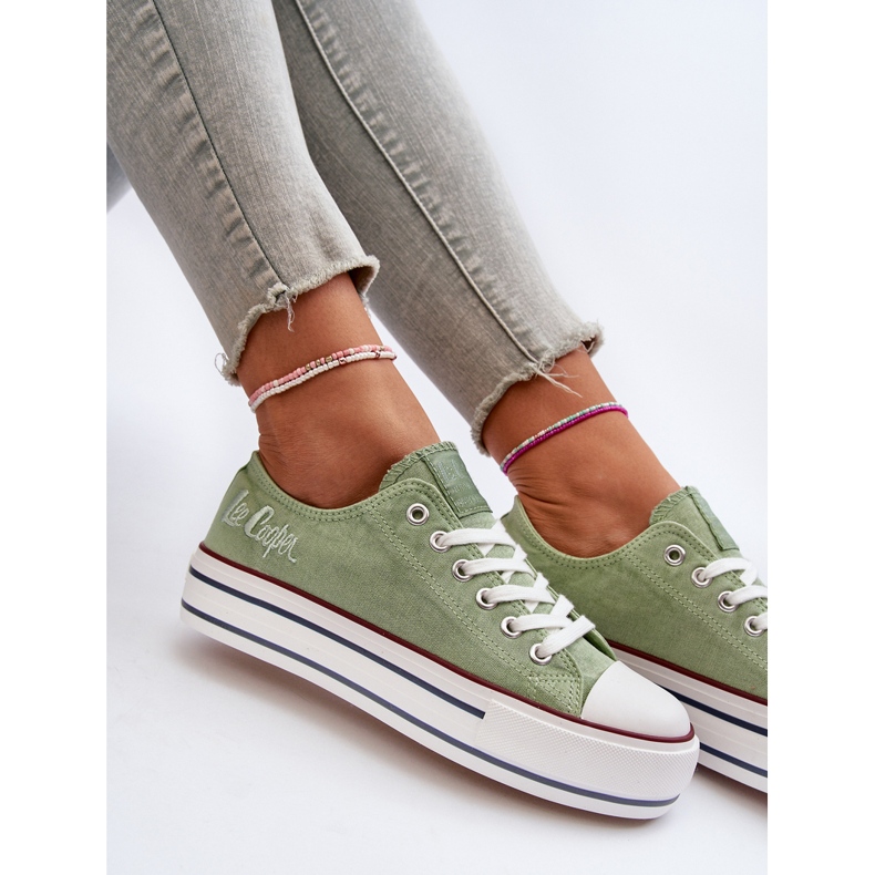 Pantofi de damă cu talpă groasă Lee Cooper LCW-24-31-2217 verde 2 Pantofi de damă cu talpă groasă Lee Cooper LCW-24-31-2217 verde 2