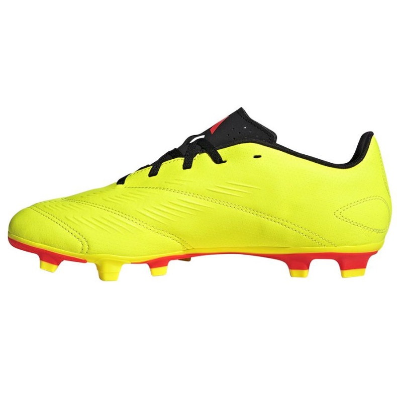 Pantofi de fotbal Adidas Predator Club FxG M IG7757 galben 1