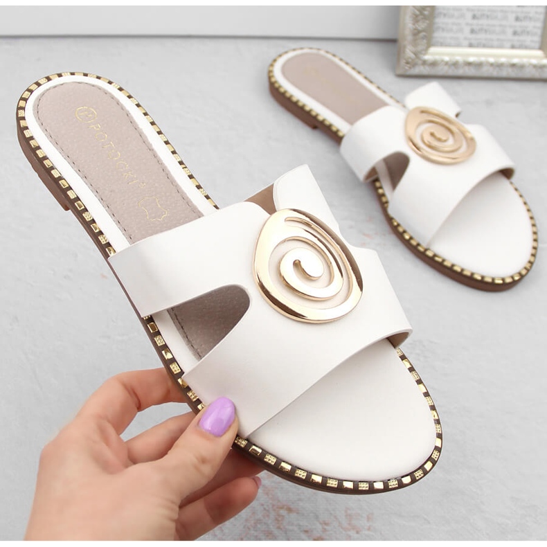 Flip-flops albi cu toc mic pentru femei Potocki 08302 1