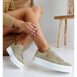 Pantofi sport din piele verde cu decor 1