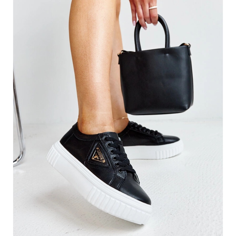 Pantofi din piele neagră cu cataramă decorativă negru 1